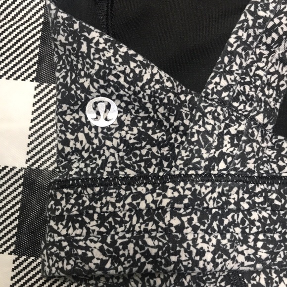 Lululemon Sport Bra Size 2 - Picture 9 of 11